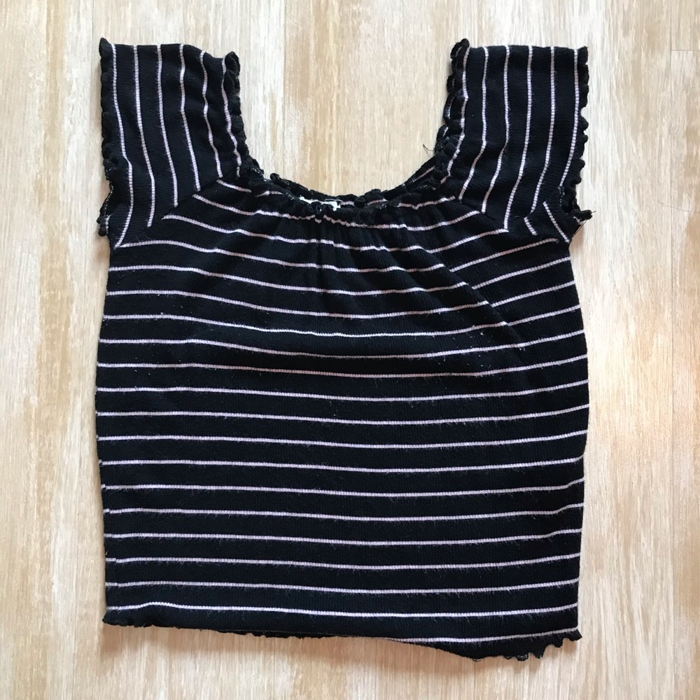 Adorable off the shoulder crop top